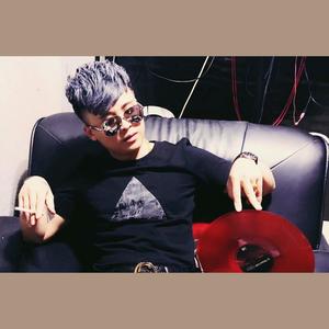 佬坤-早场前卫高端deephouse/慢摇 (DJ佬坤 Remix)