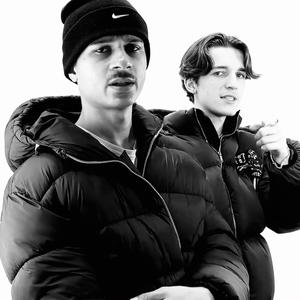 I can't show my face (feat. seemo) (Explicit)