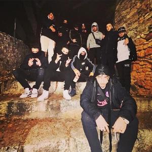 Me Busco Lo Mio (Explicit)