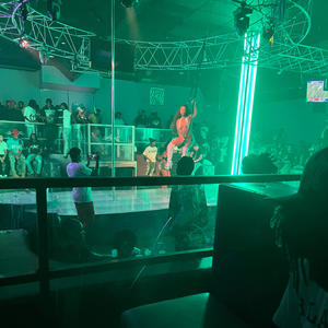 Shaker Music (feat. RikoThaValet & Yc) (Explicit)