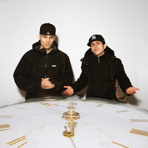 Väärään aikaan (feat. HUGO) (Explicit)