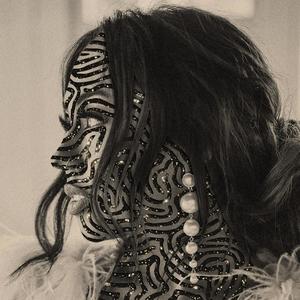 Shakey(feat. Elijah Dax & Hogan)