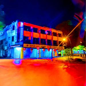 thompson's corner (feat. L0XTA) (Explicit)