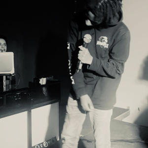 Strugglin Inna Trenches (Explicit)