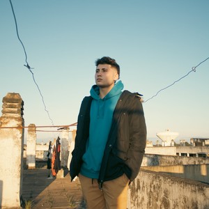 PRENDIDO FUEGO (feat. J.B) (Explicit)
