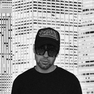 hitmarker (feat. Skyer) (Explicit)