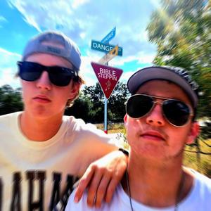 BIBLE STEPPIN' (feat. JOTI)