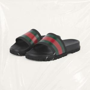 Gucci Klapki (Explicit)