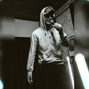 NA ZAKRĘTACH (Explicit)