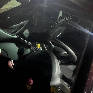 sleeping in my car (feat. Xoos) (Explicit)