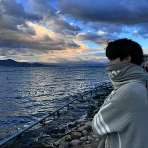 青春又醉倒在（籍籍无名的怀）弹唱氛围版