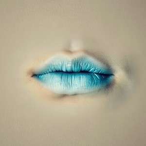 spil eulb (blue lips)