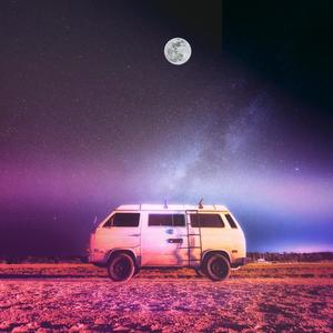 STORE RUN (feat. SPVCEMAN)