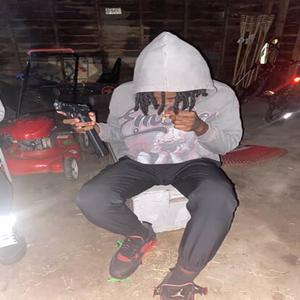 mac-10 (feat. lildez45 & lilsterl)