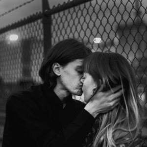 Laguna - Amber Hands