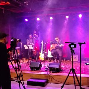 Qusad Einy (feat. Etric Lyons) (Live)