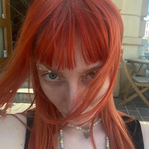 inštinkt (Explicit)