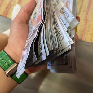 PorscheMafia - NUR AM KLAUN' (feat. Sunny DRO) (Explicit)