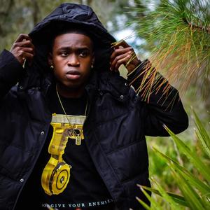 Guard Down(feat. Nylo Boomin') (Explicit)