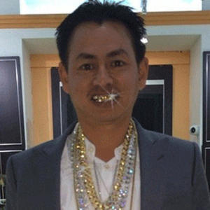 Jonny dang (feat. R5ive) (Explicit)