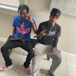 Ofo (feat. Flash0utmari) (Explicit)