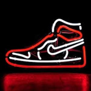 Nike (feat. XAMII) (Explicit)