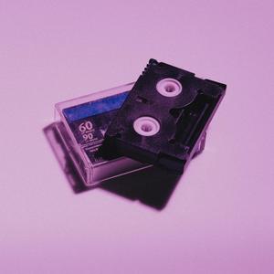 Lejos De Aquí (feat. Achará)