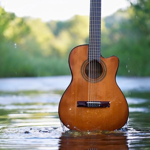 Gentle Waters: Guitar Relaxation Sounds