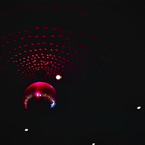 SUZI (feat. Lowkeymadeit)