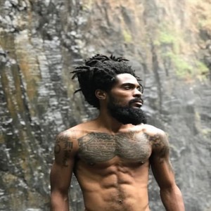 Glitch (feat. King Nell$) (Explicit)