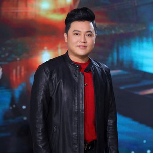 Trăng Tỏ Hai Miền