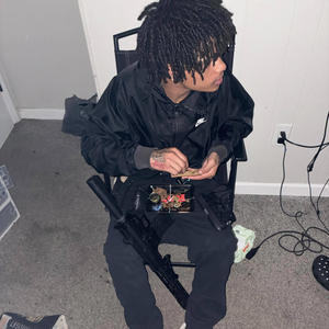 no panties on (feat. J9) (Explicit)