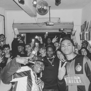 Bailão caiu, fumaça subiu. (Explicit)