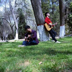 人间就我这一款伴奏 (伴奏)