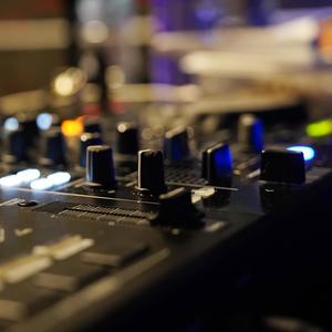 BERTAHAN TERLUKA (B7 CG Remix)