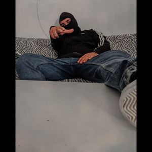 Pantote Piso Ap Tous Omous Sou Na Koitas (Explicit)