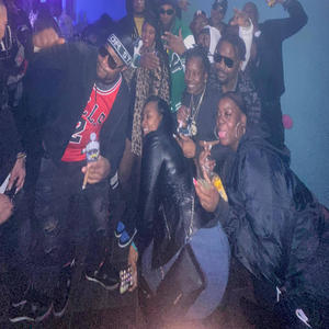 Dey wit me (Explicit)