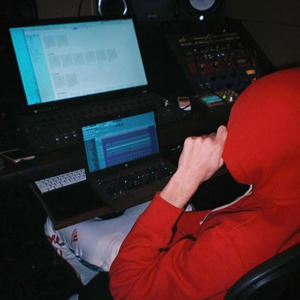 Flying thru outter space BPM 174