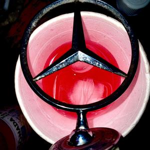 SUBSTANCIA (feat. YNXEF) (Explicit)