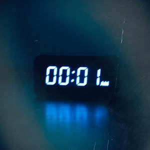 CUANDO QUIERAS ME LLAMAS (Explicit)