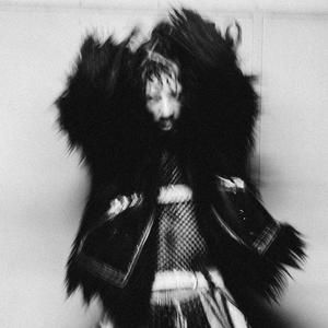 *****es in Paris (Explicit)