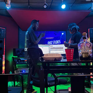 NOPOLITICS (feat. Geno Smoov) (Explicit)