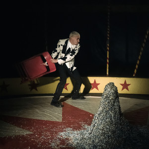 COUPER DES CONFETTIS (Explicit)