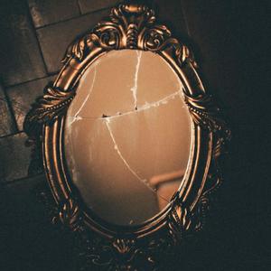 Broken Mirrors (feat. Bg 6ix) [Explicit]