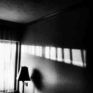 对，就是那首安静