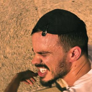 AAA (feat. Siddartha)