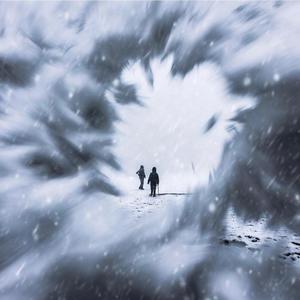 Hold Me (feat. Chåøs) (Explicit)