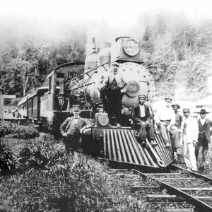 Oiseaux Exotiques (feat. Eddie Mora & Carolina Ramírez)