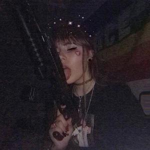 All In the Way She Move (feat. Endurxnce & k4torian) (Explicit)