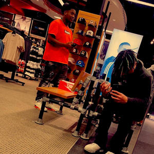 Talkin shi (feat. D9) (Explicit)